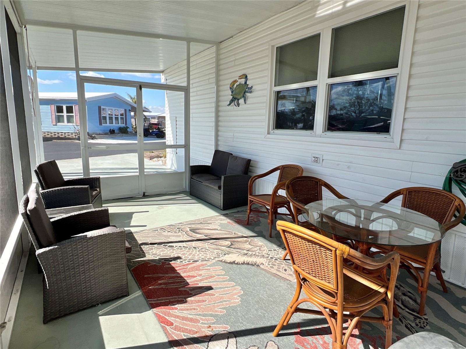 Listing photo id 0 for 7167 Mount Hawthorne Road Ne 591