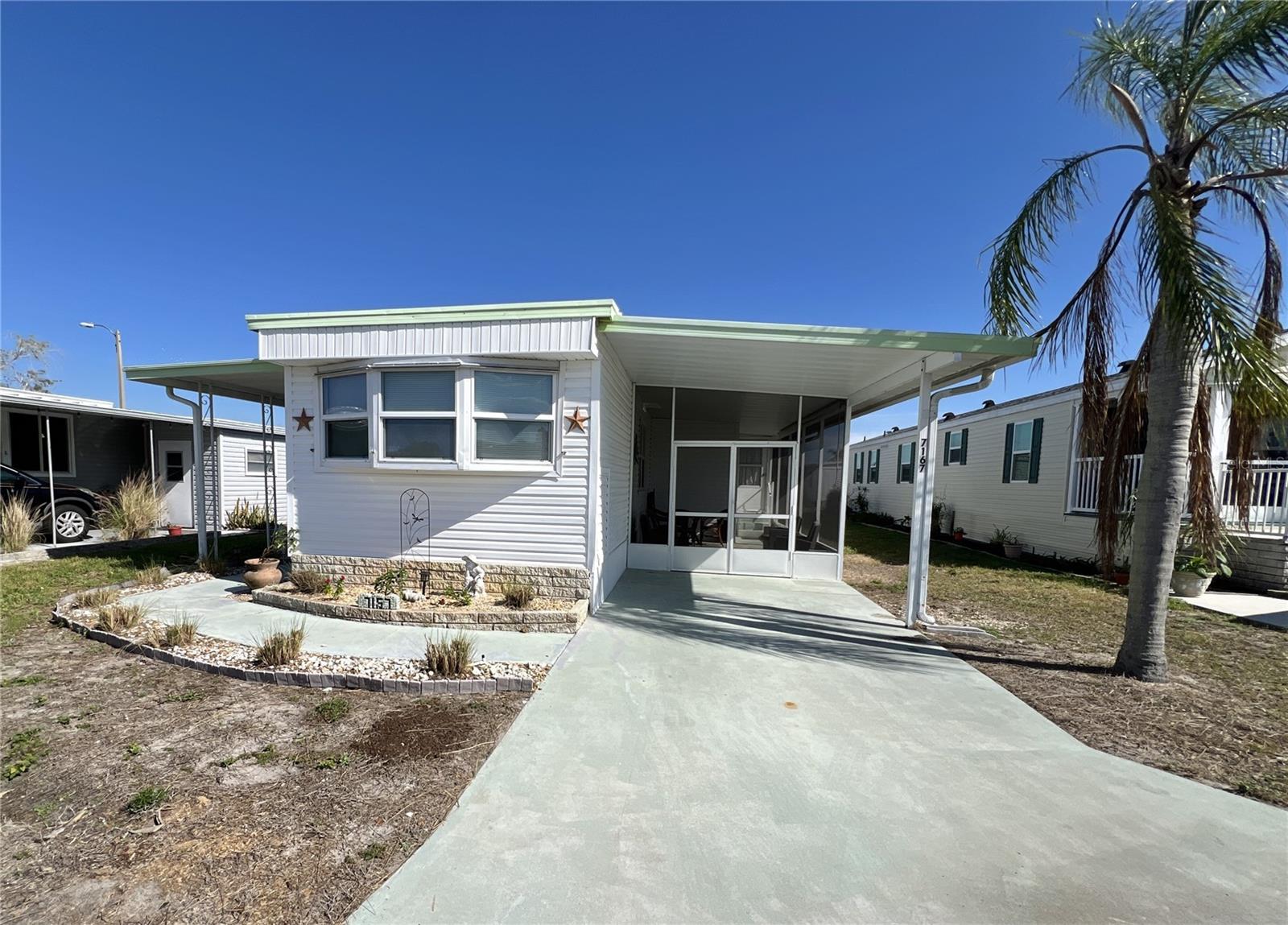 Listing photo id 22 for 7167 Mount Hawthorne Road Ne 591