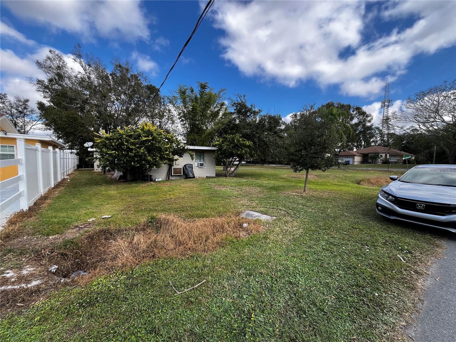 Image 8 of 8 For 8302 Lois Avenue