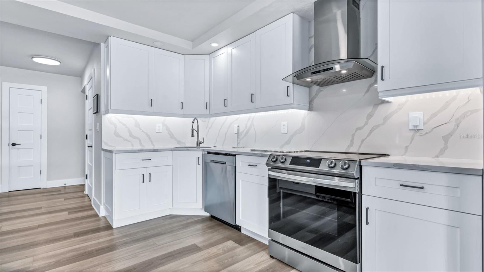 Image 13 of 66 For 855 Bayway Boulevard 105