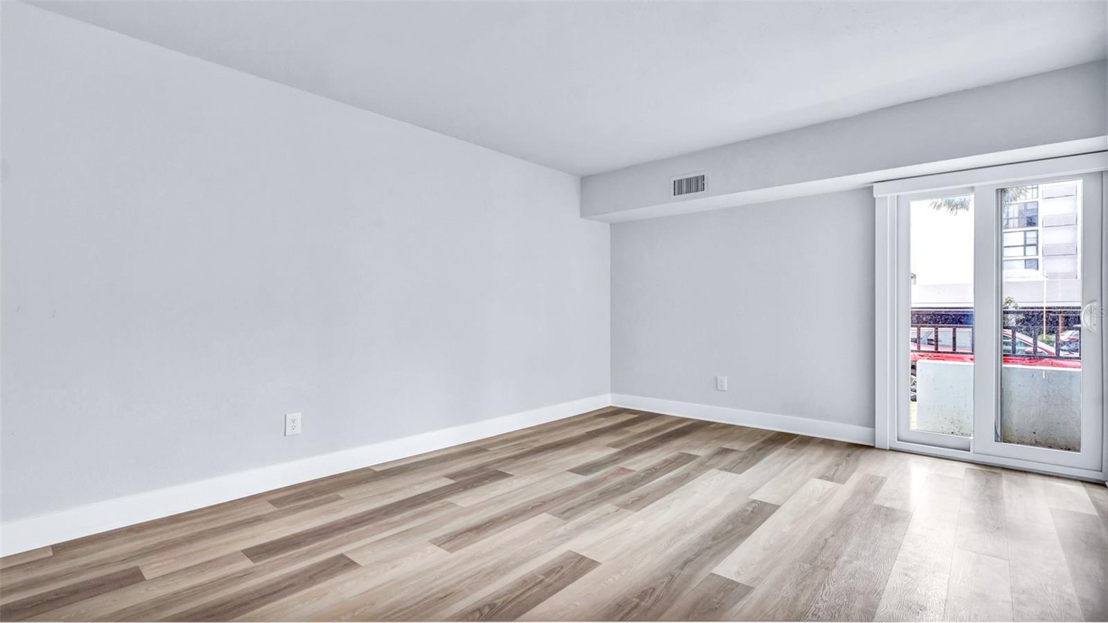 Image 15 of 66 For 855 Bayway Boulevard 105