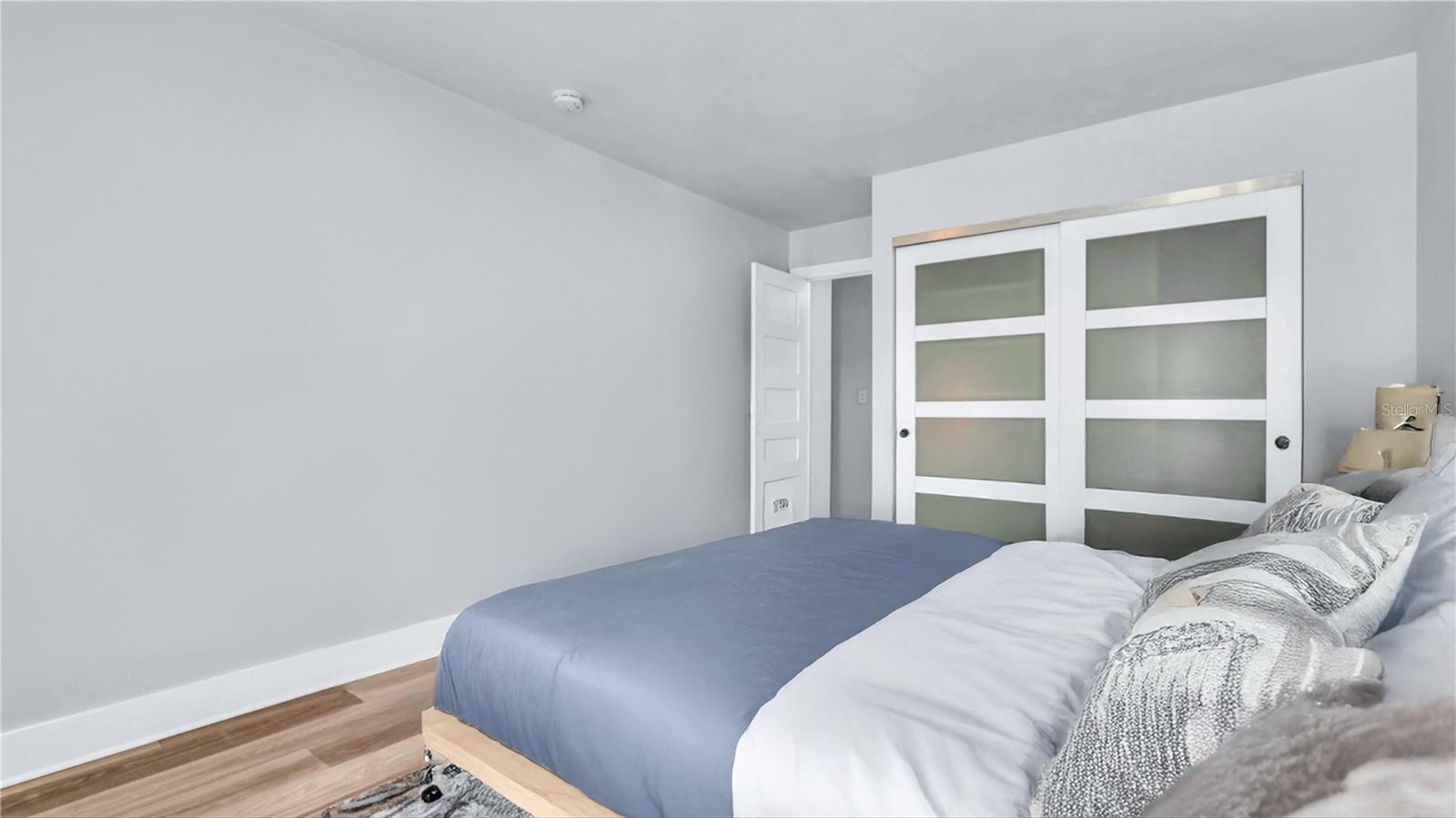 Image 19 of 66 For 855 Bayway Boulevard 105