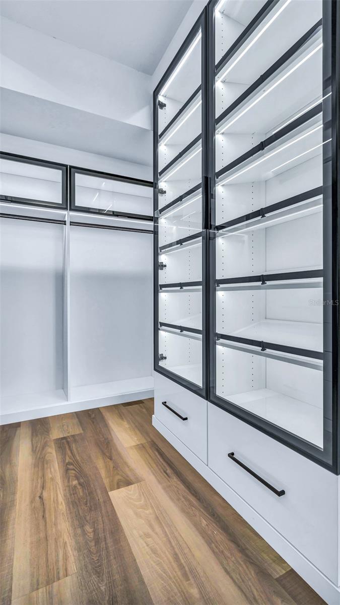 Image 34 of 66 For 855 Bayway Boulevard 105