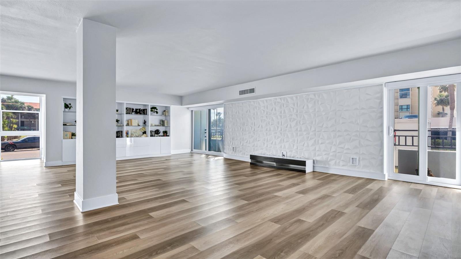 Image 7 of 66 For 855 Bayway Boulevard 105