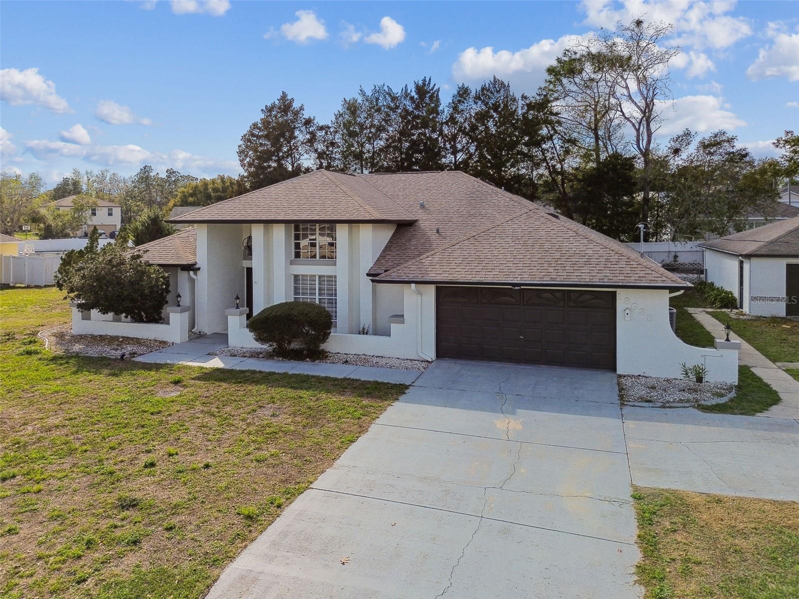 Listing photo id 37 for 13635 Coronado Drive