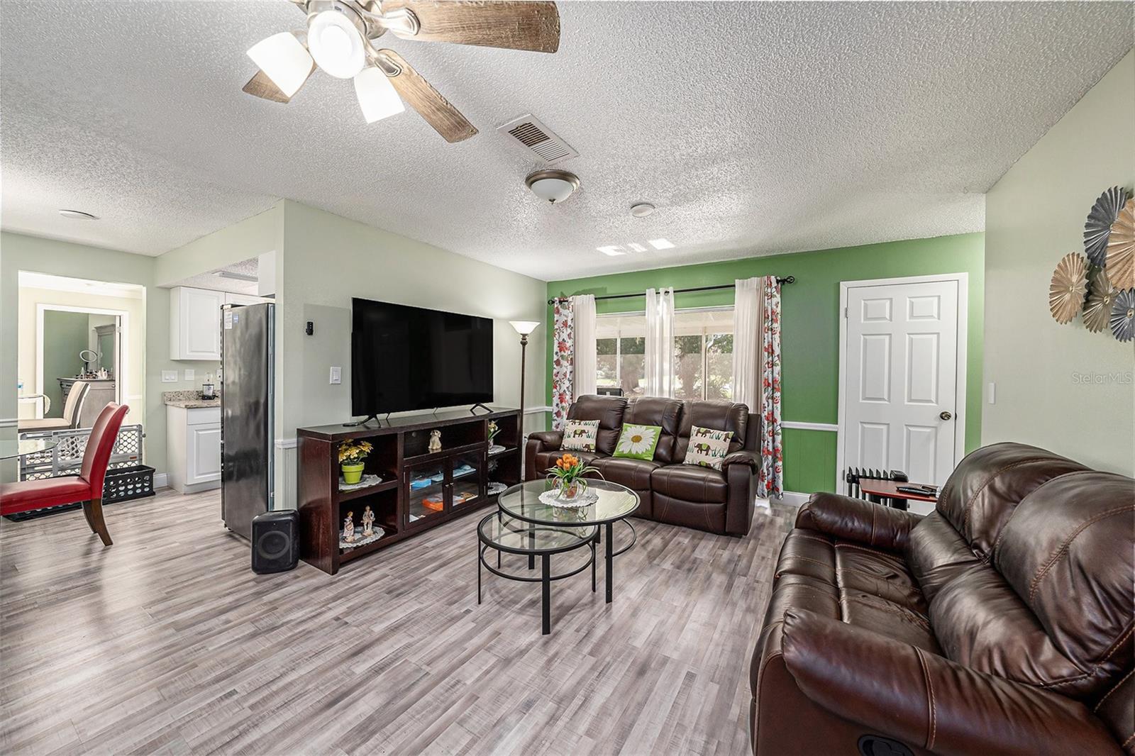 Listing photo id 20 for 13001 Smoke Tree Way