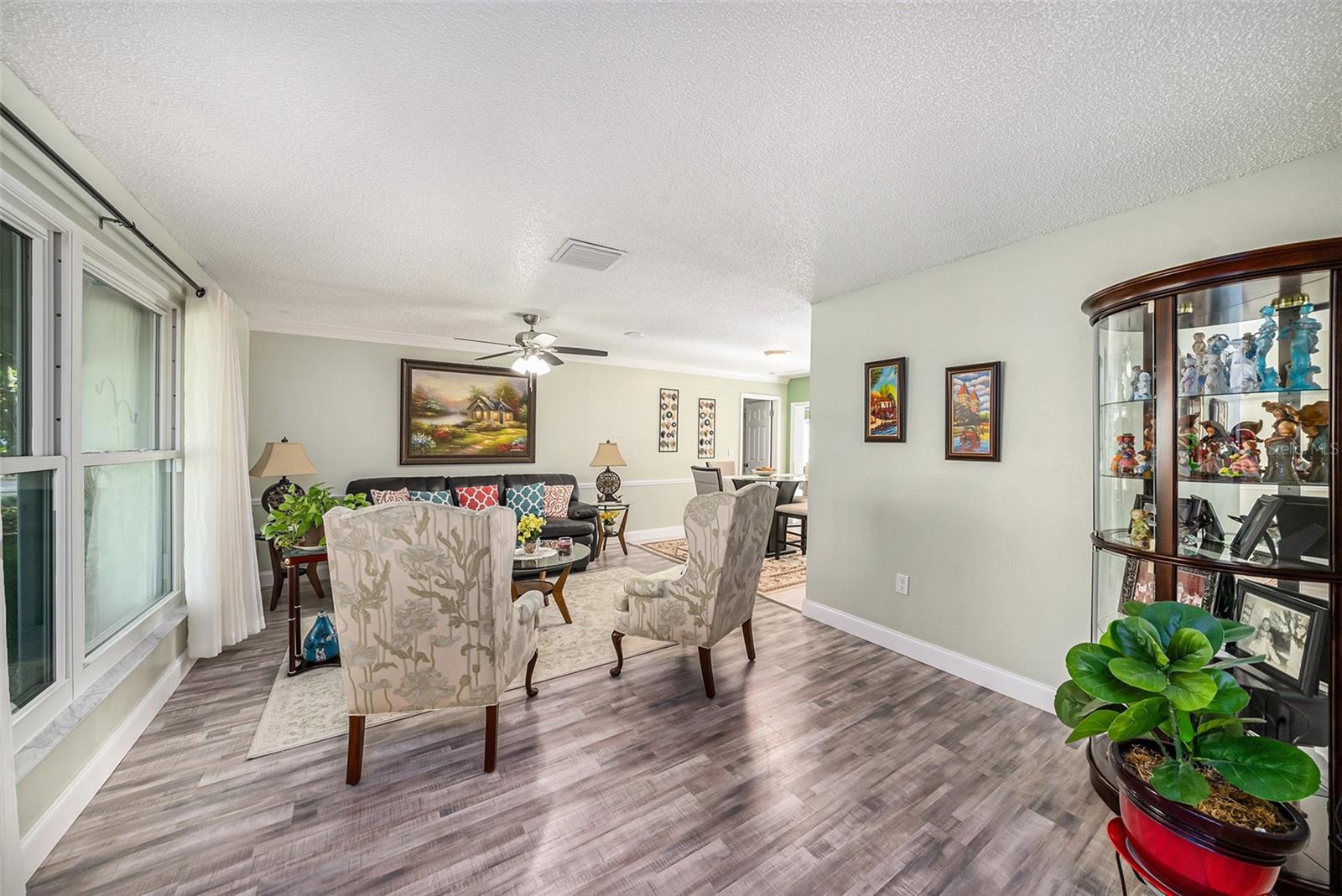 Listing photo id 2 for 13001 Smoke Tree Way