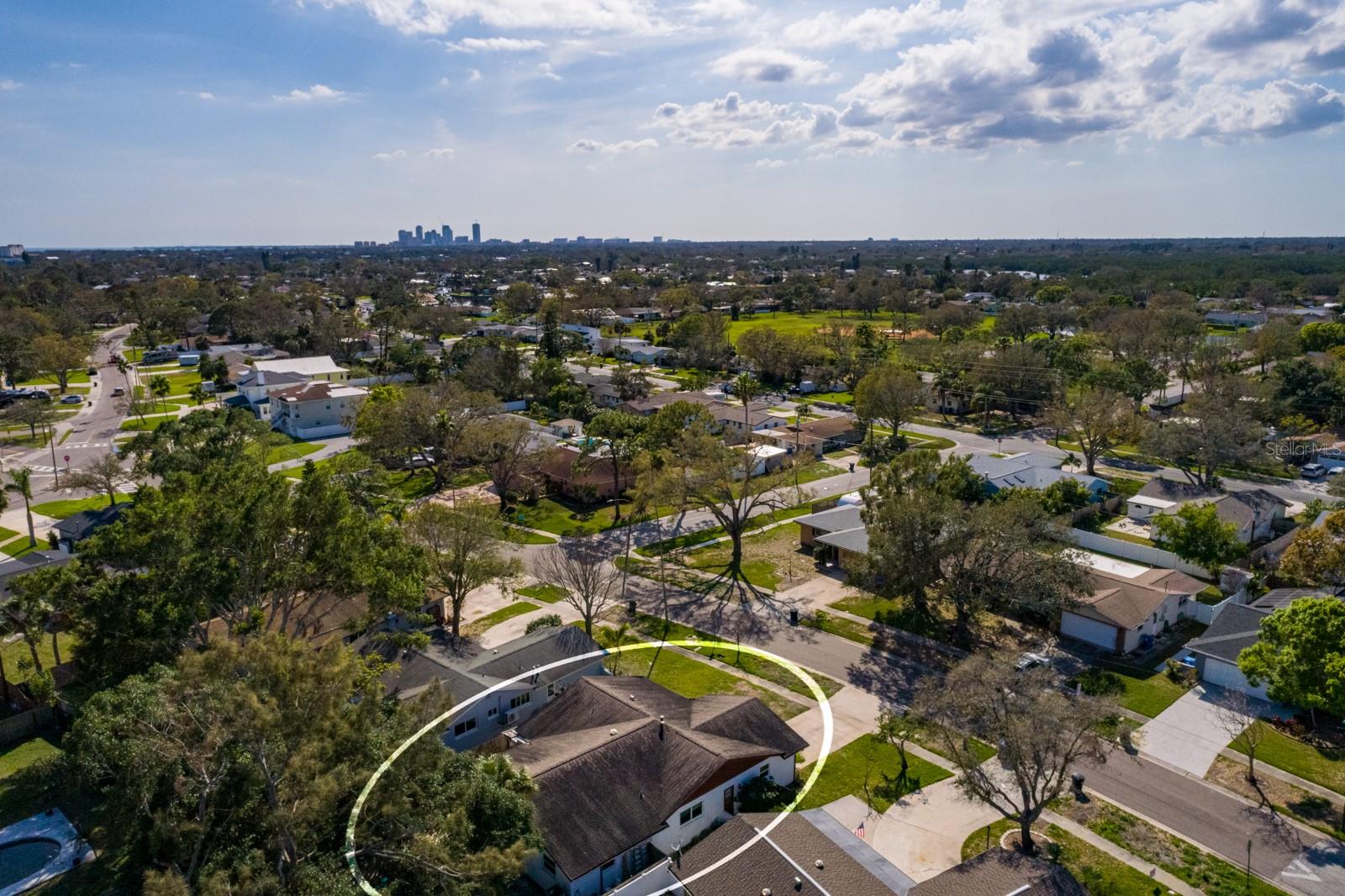 Image 17 of 47 For 5611 Venetian Boulevard Ne