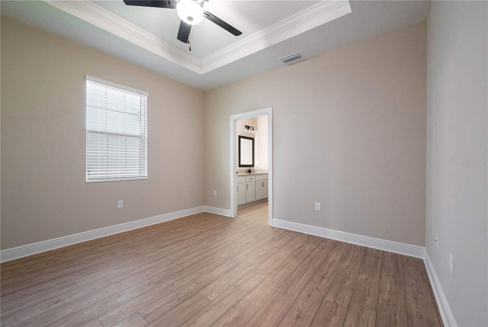Image 4 of 7 For 7721 Somersworth Drive