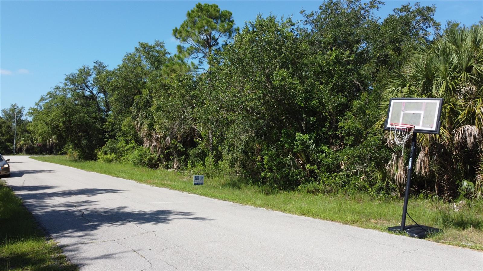 Image 3 of 9 For 3507 Jowett Street