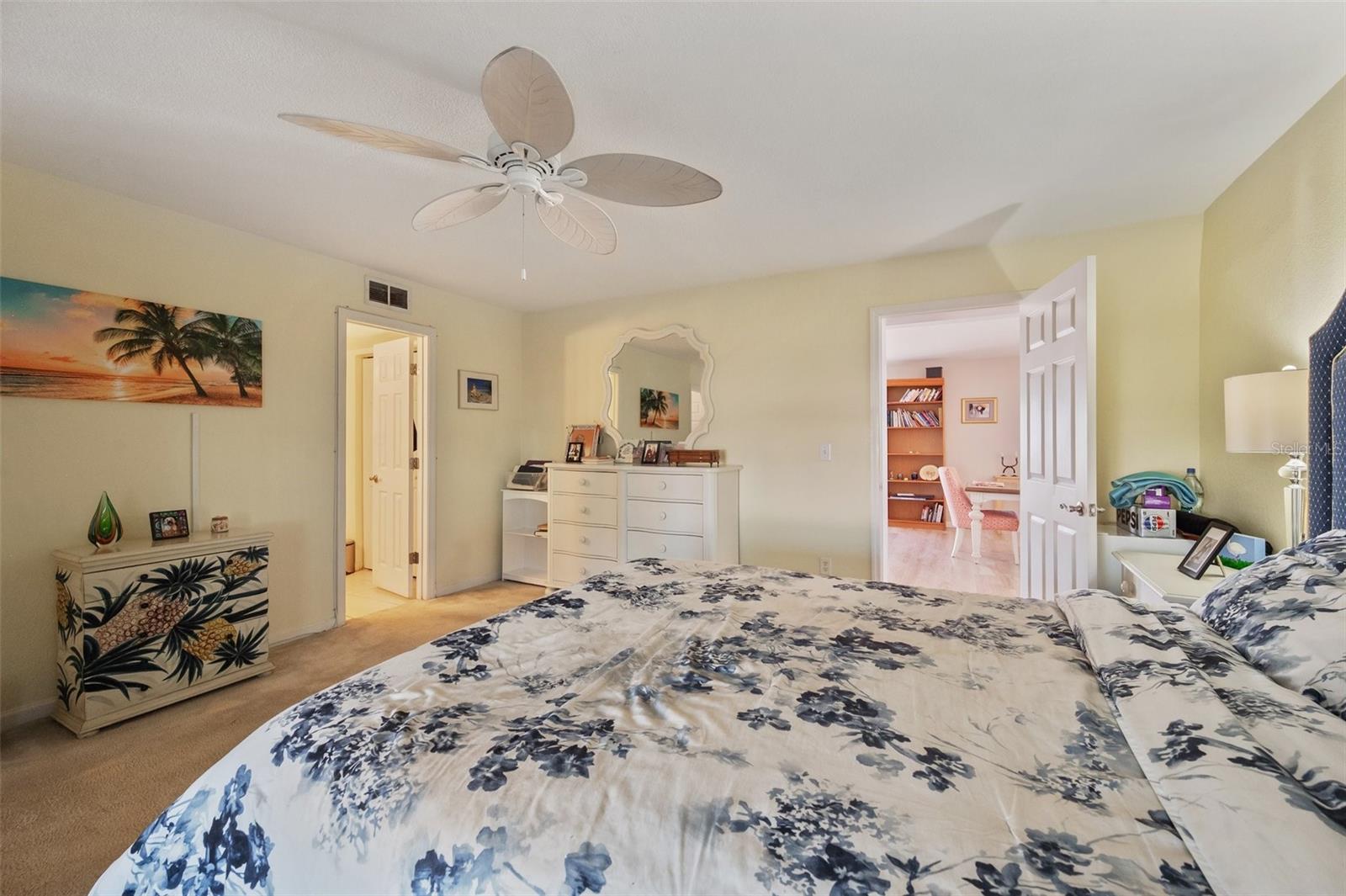Image 18 of 60 For 4842 Coquina Key Drive Se B