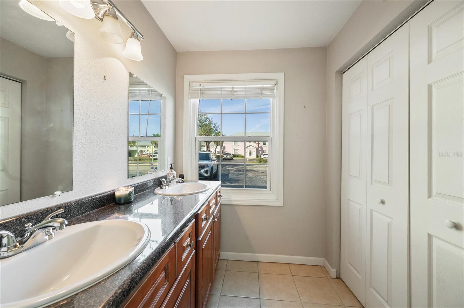 Image 23 of 60 For 4842 Coquina Key Drive Se B