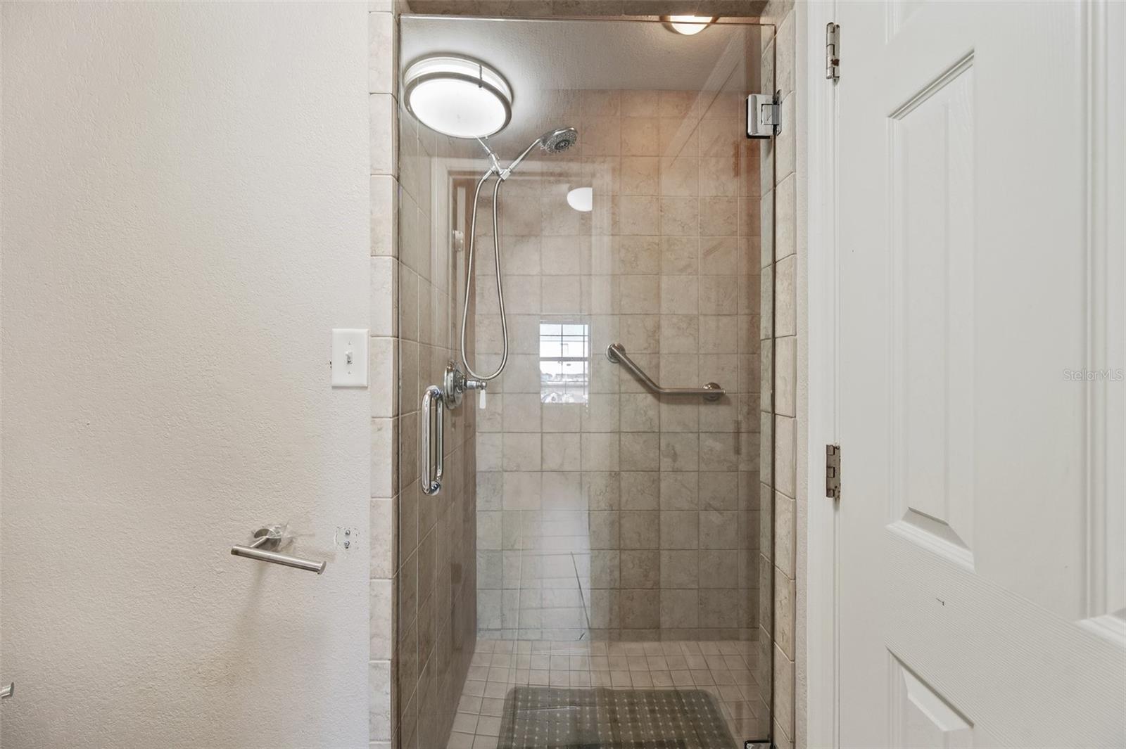 Image 24 of 60 For 4842 Coquina Key Drive Se B