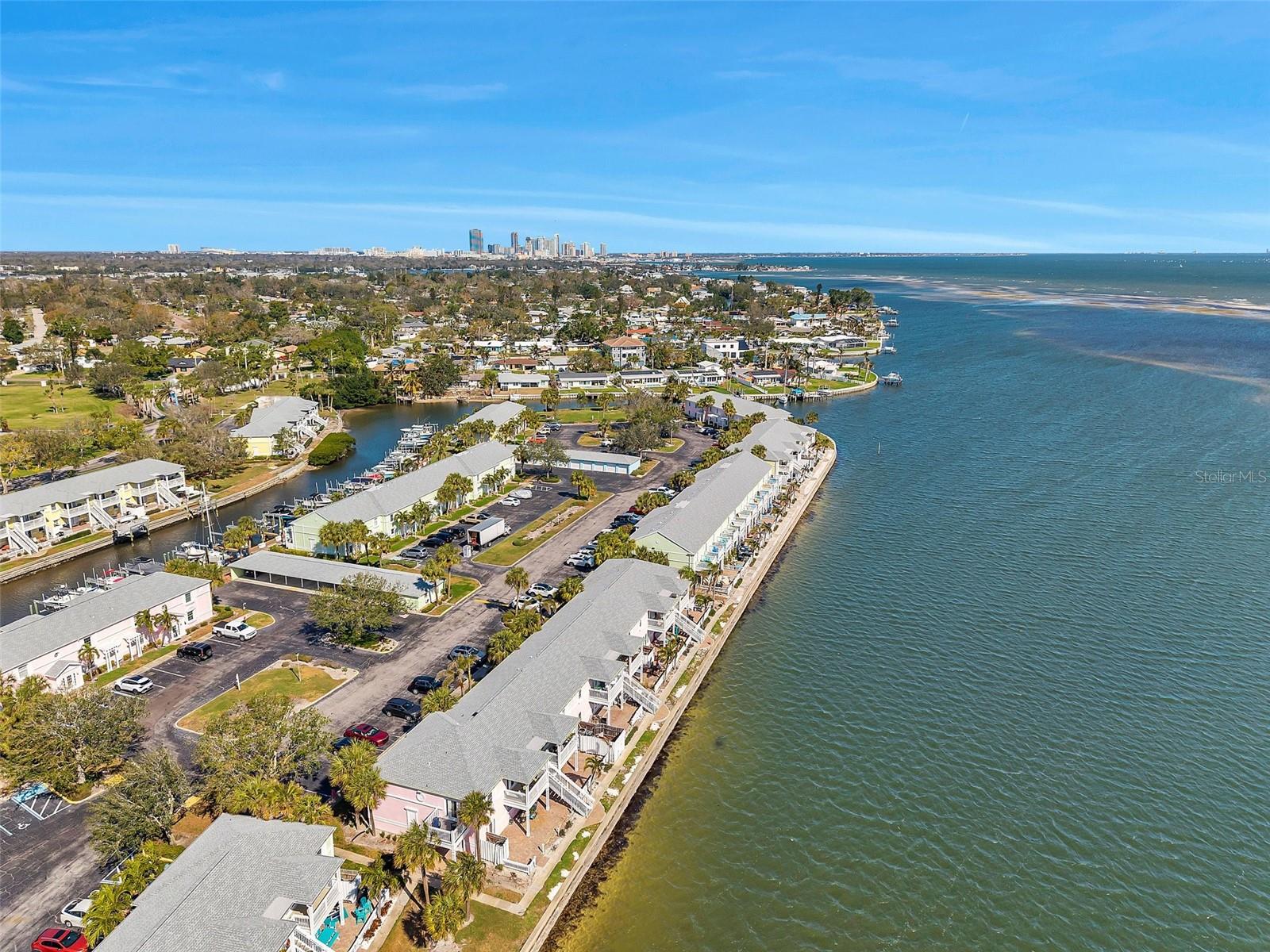 Image 42 of 60 For 4842 Coquina Key Drive Se B