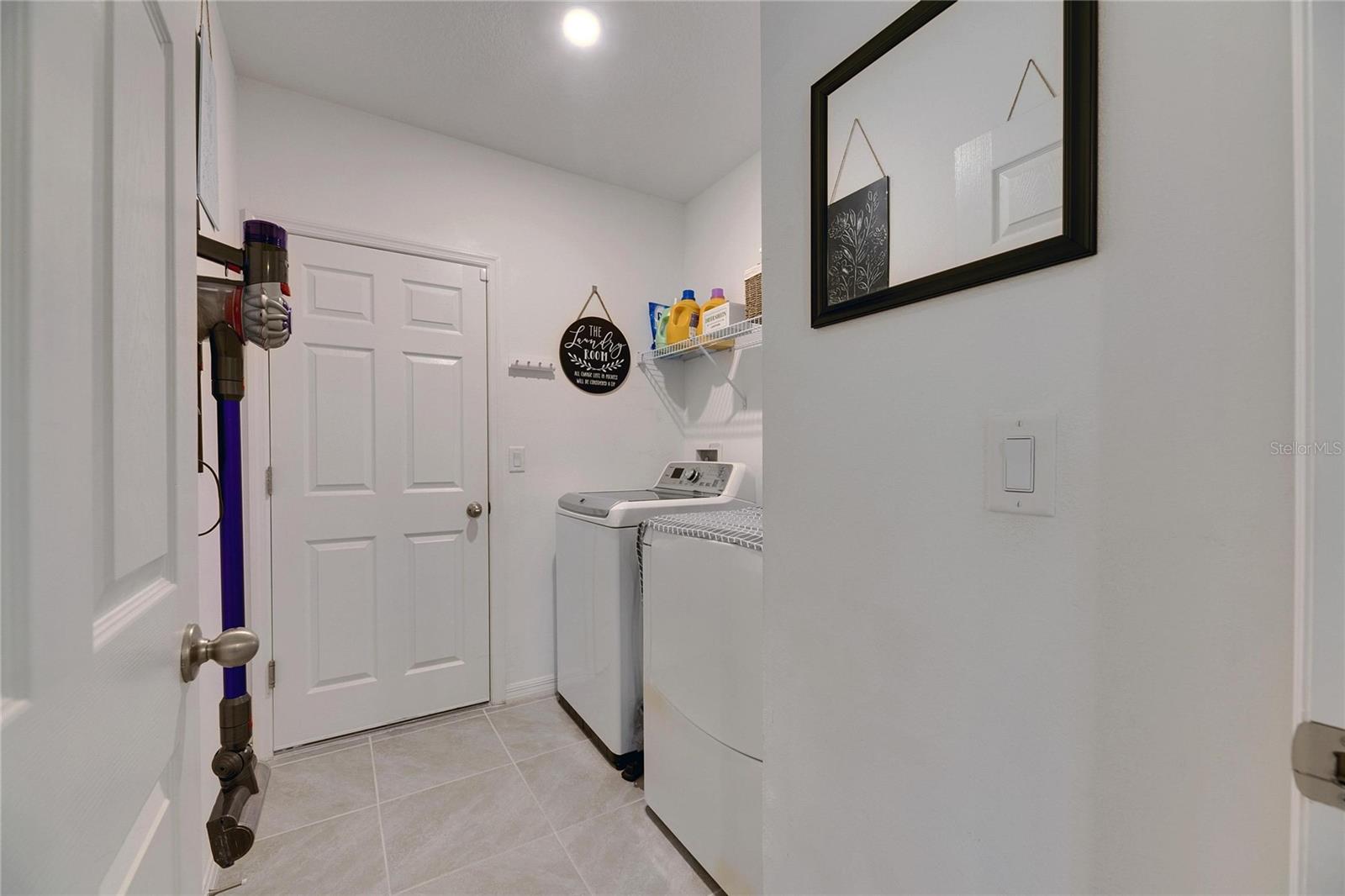 Listing photo id 12 for 6927 Shelby Lynn Way