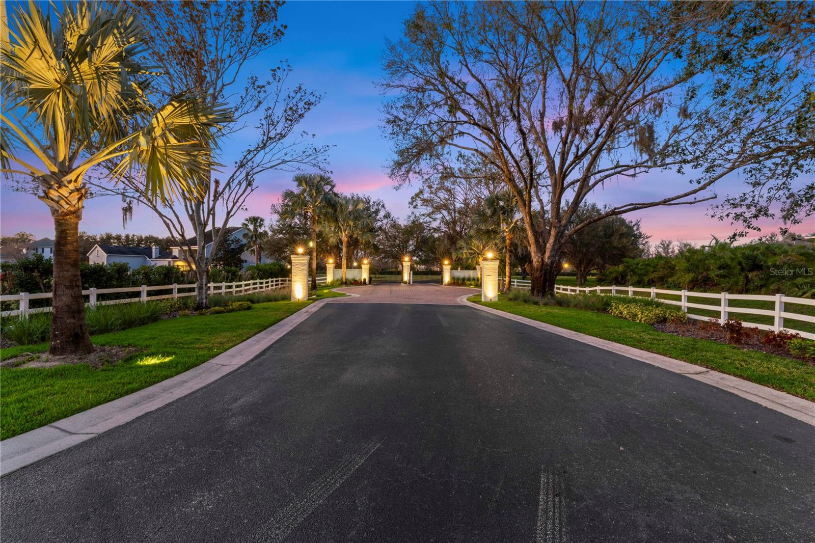 Image 9 of 100 For 11441 Hammock Oaks Court