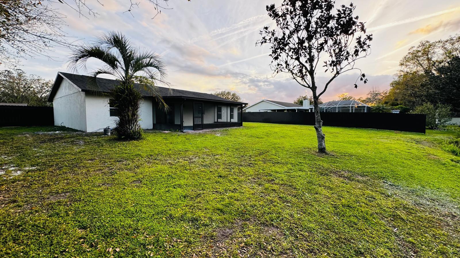 Listing photo id 12 for 18614 San Rio Circle