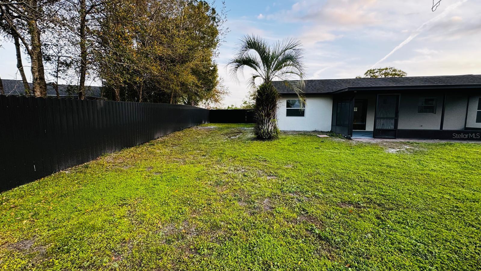 Listing photo id 15 for 18614 San Rio Circle