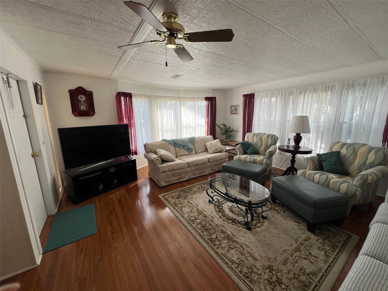 Image 16 of 32 For 37 Palm Forest Drive