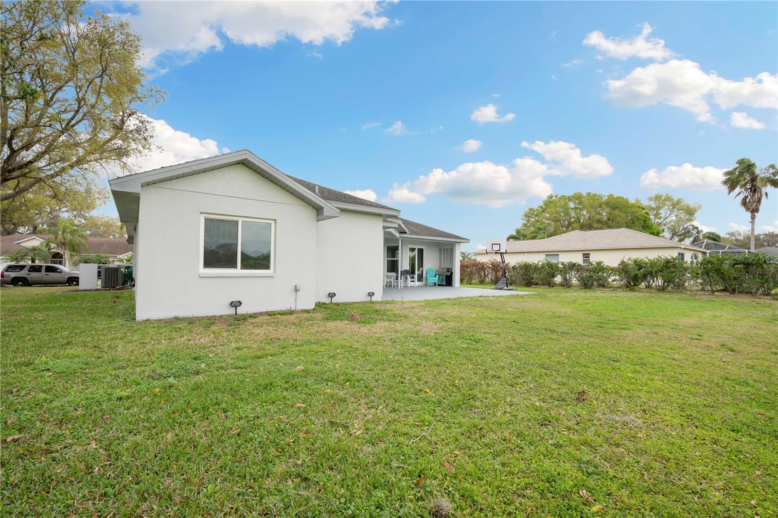 Listing photo id 42 for 6140 Silver Oaks Drive