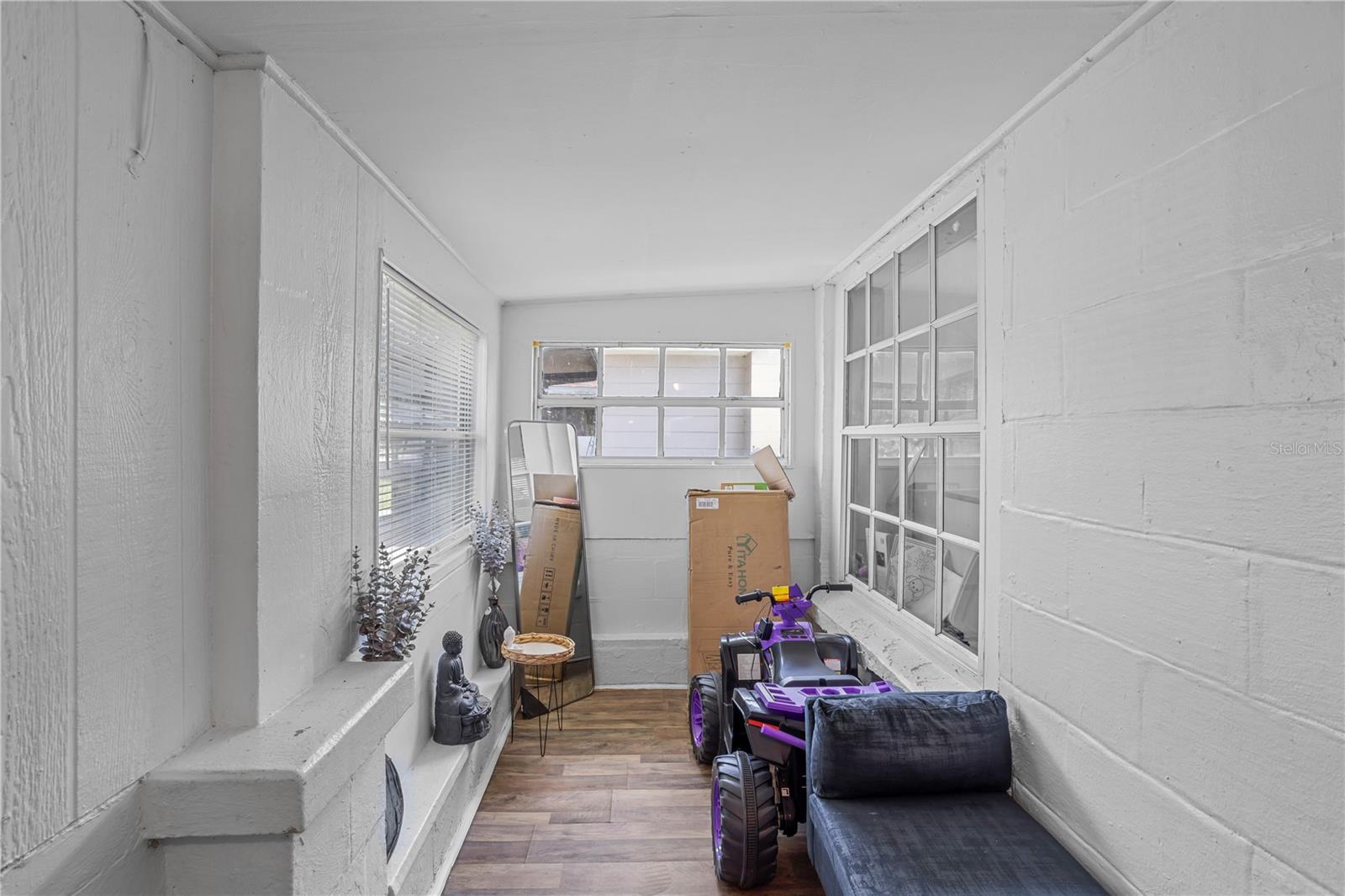 Image 12 of 15 For 828 13th Street