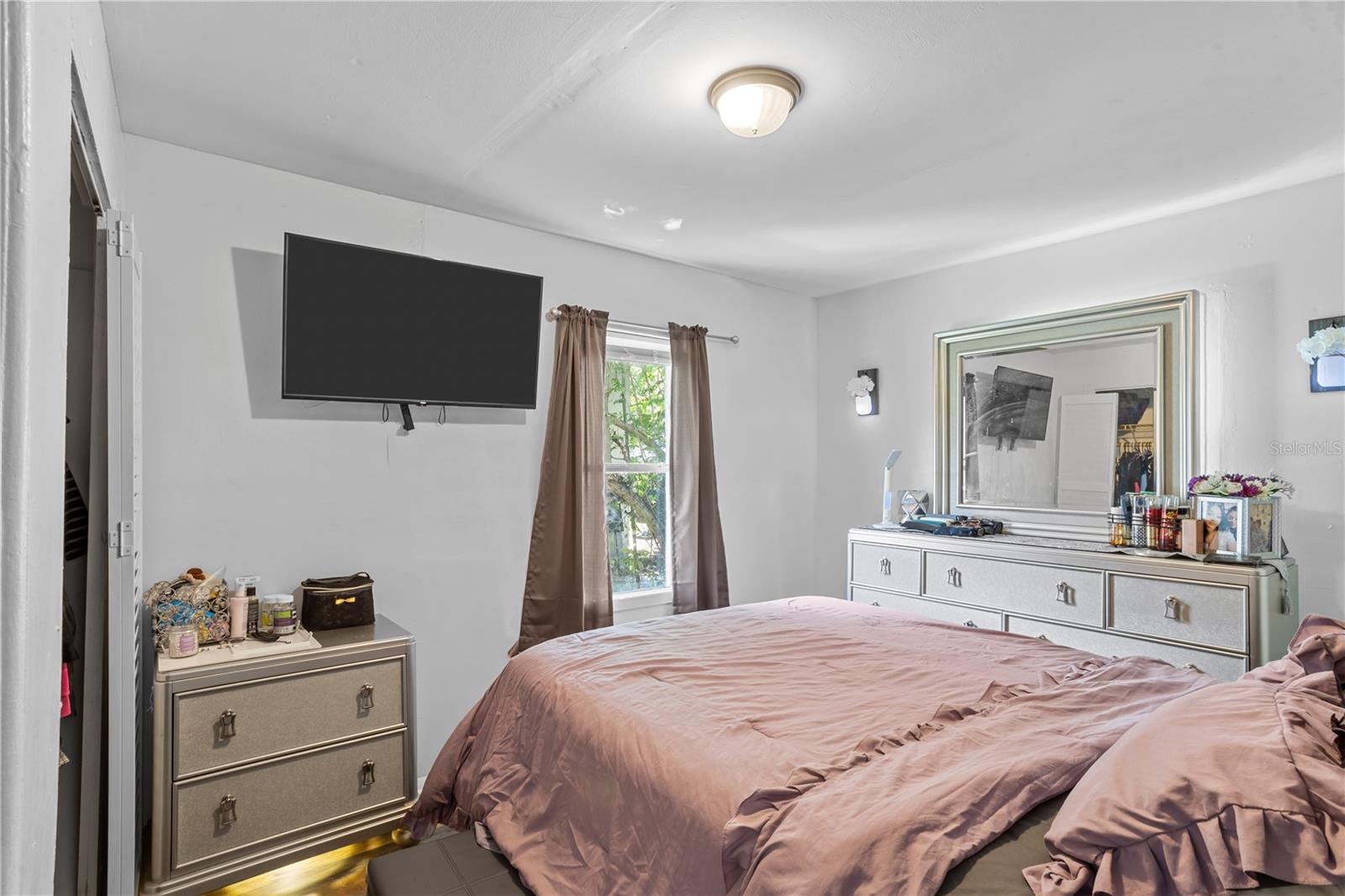 Image 7 of 15 For 828 13th Street