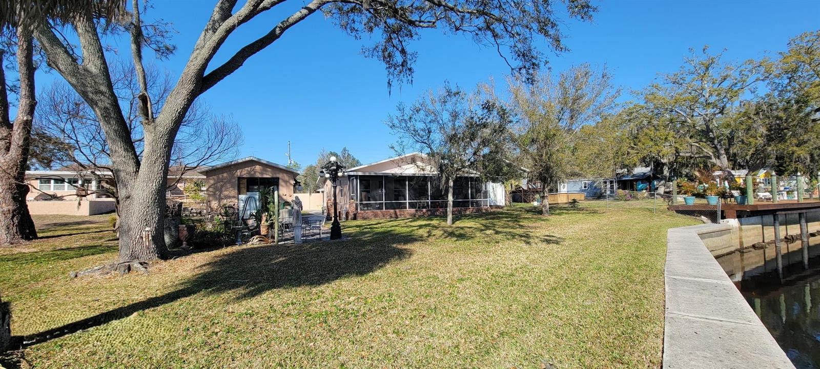 Listing photo id 1 for 5822 River Road