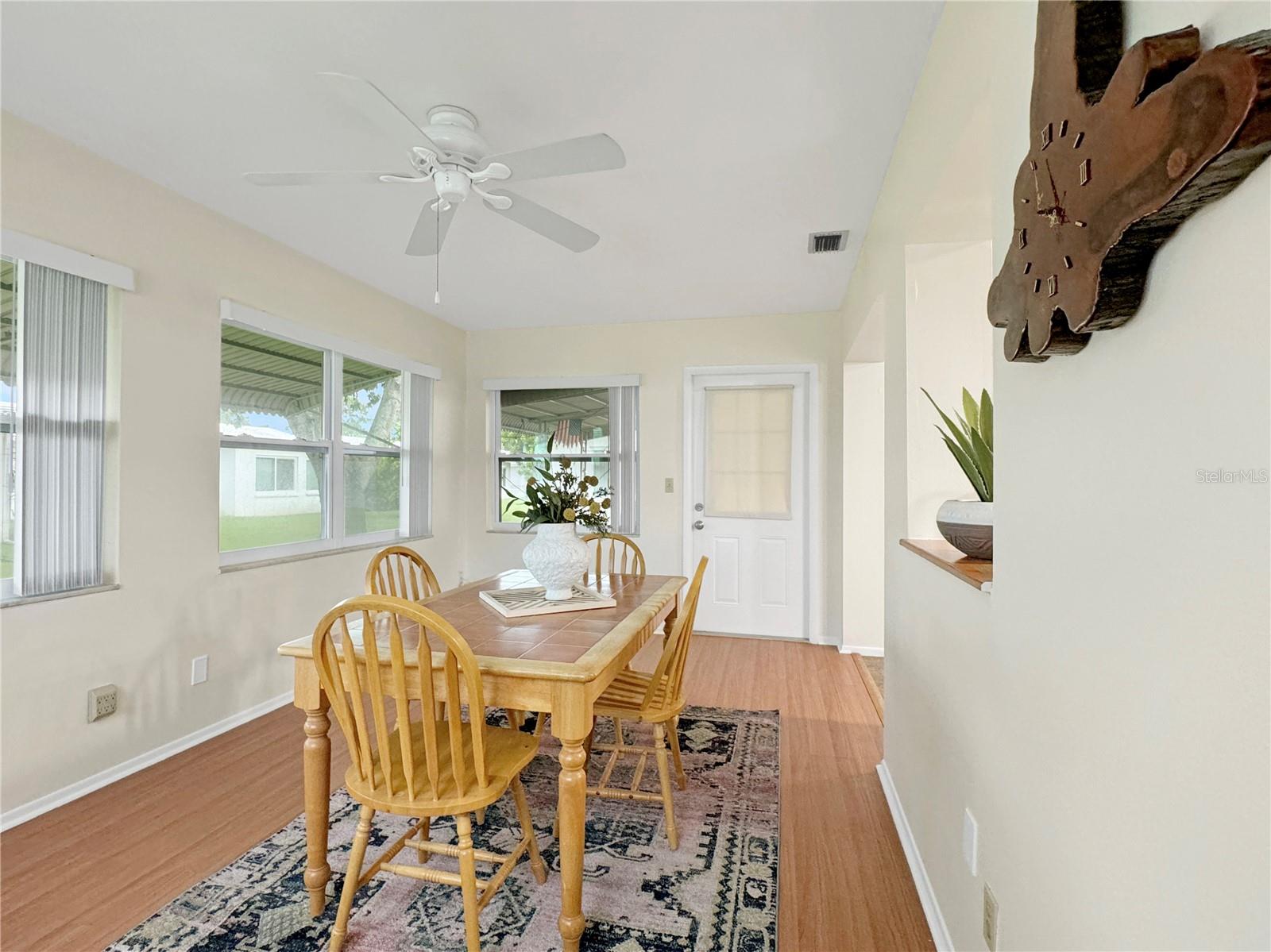 Listing photo id 9 for 9737 36th Way N