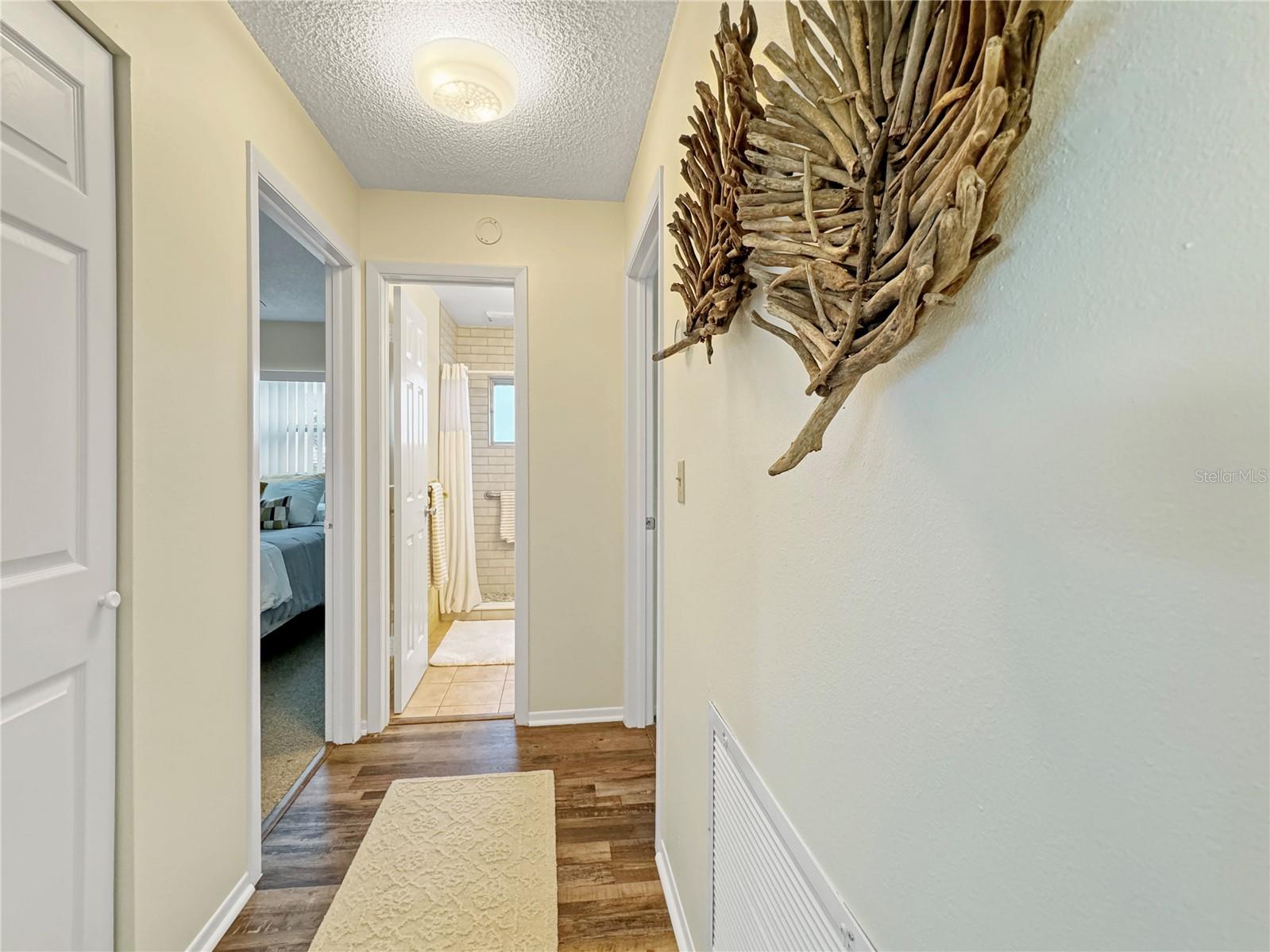 Listing photo id 10 for 9737 36th Way N