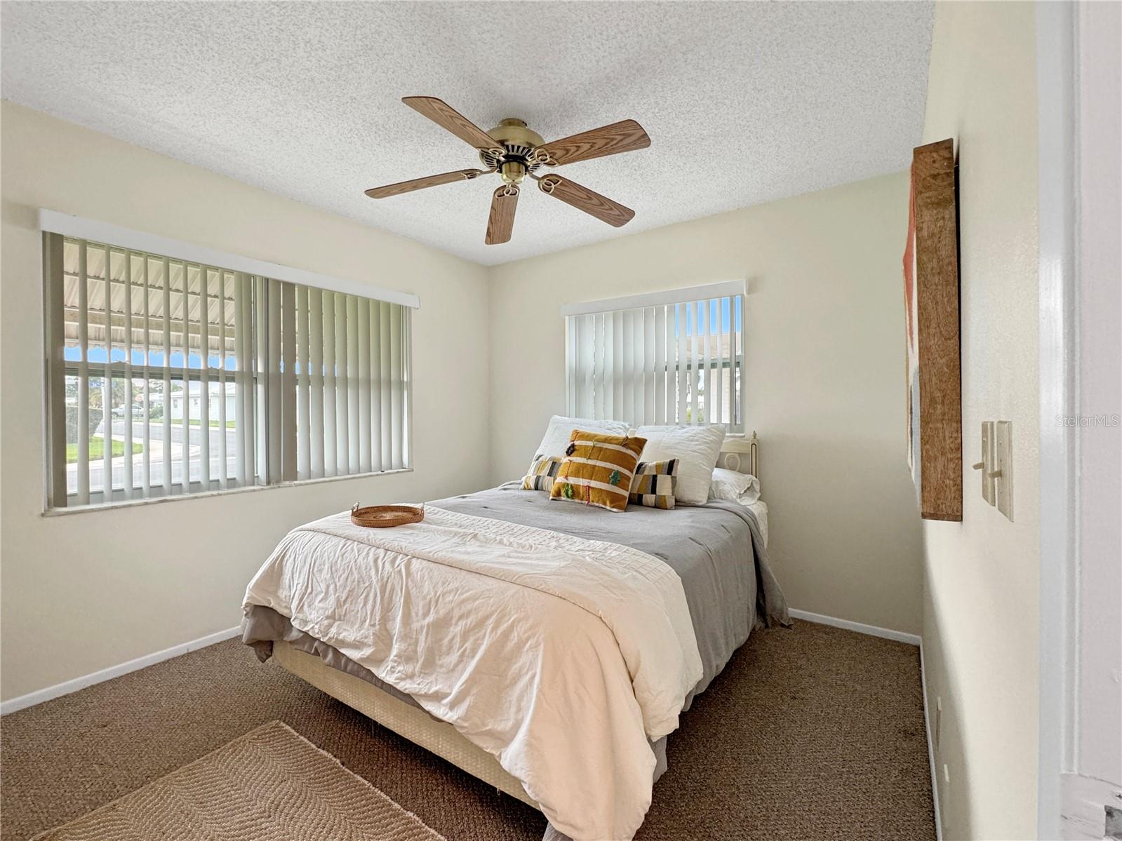Listing photo id 16 for 9737 36th Way N