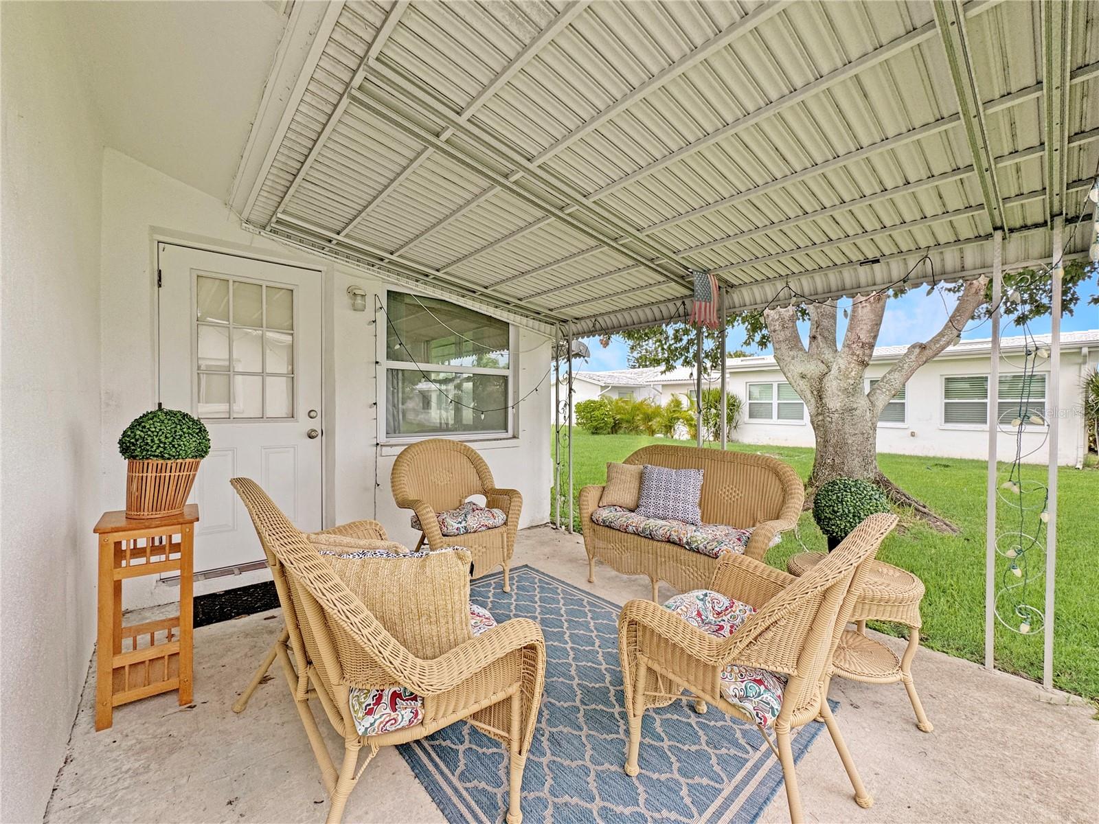 Listing photo id 18 for 9737 36th Way N