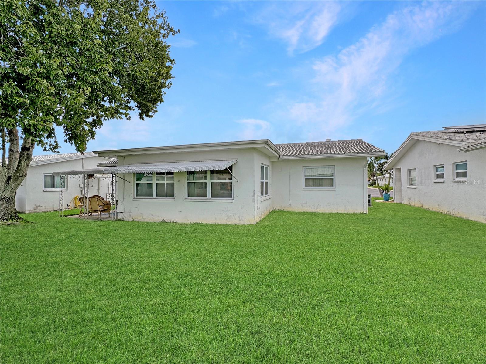 Listing photo id 19 for 9737 36th Way N