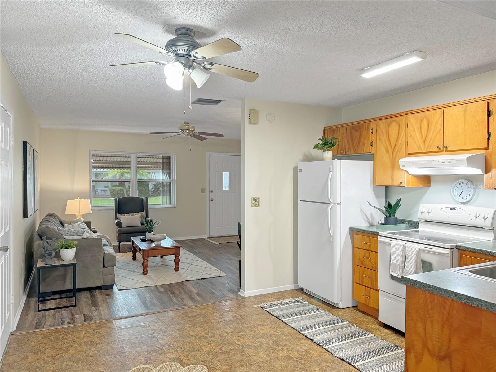 Listing photo id 5 for 9737 36th Way N