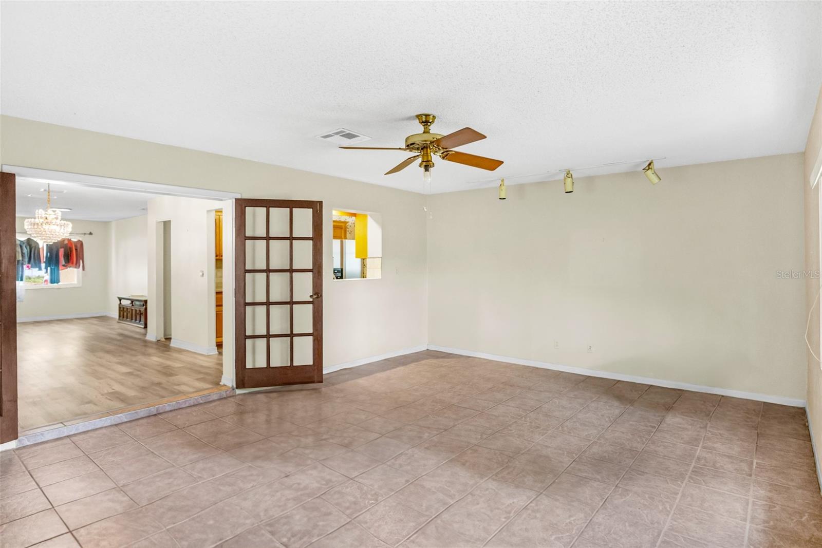 Image 11 of 27 For 7281 61st Avenue N