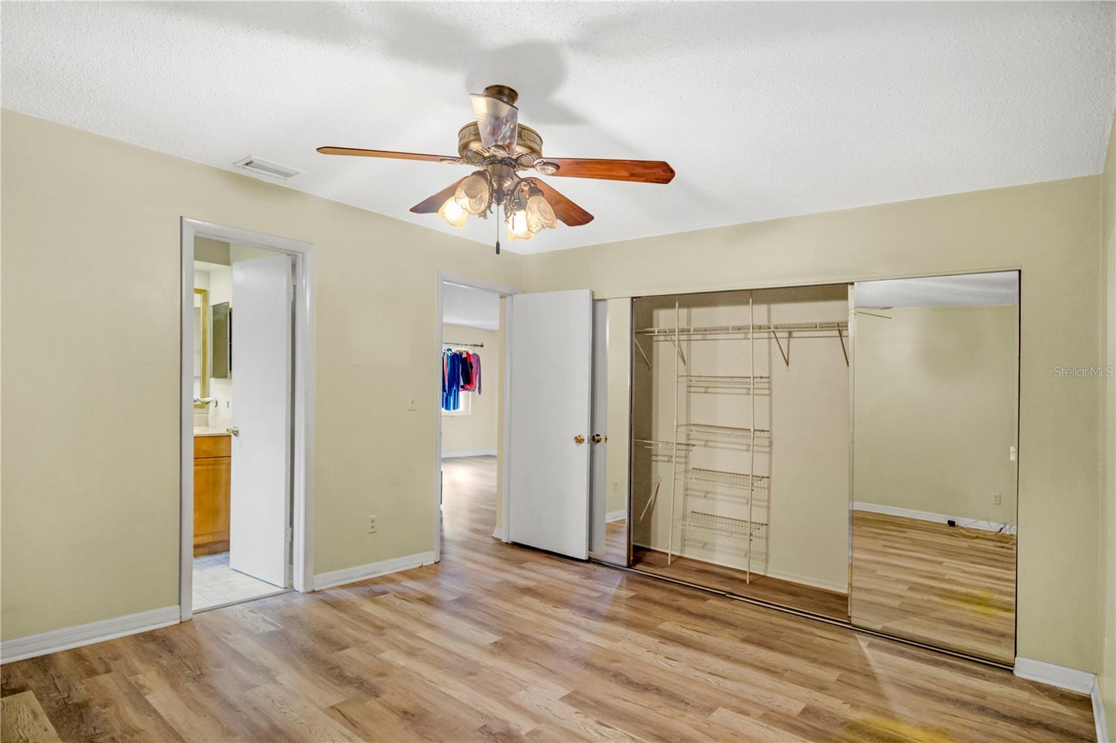 Image 13 of 27 For 7281 61st Avenue N