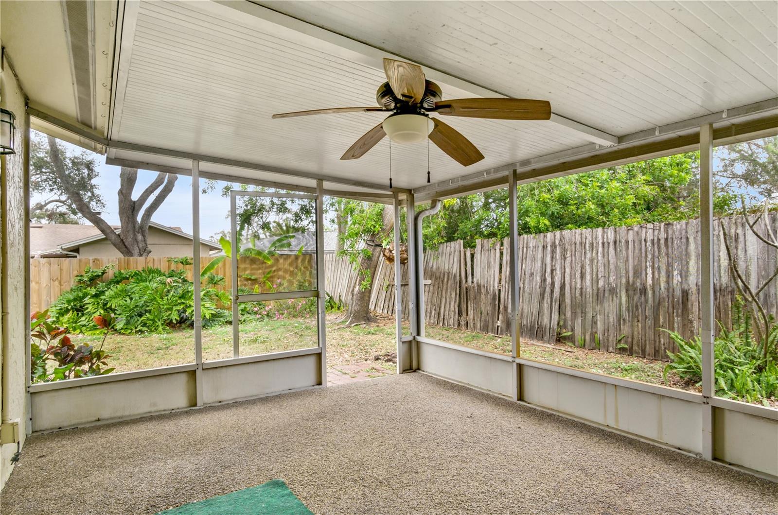 Image 22 of 27 For 7281 61st Avenue N