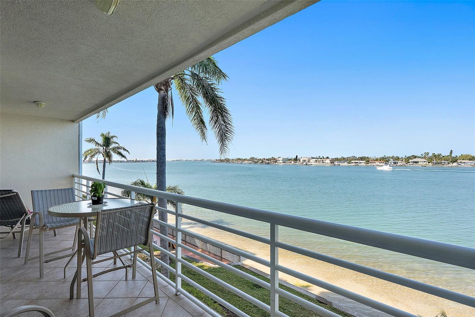 Listing photo id 27 for 6083 Bahia Del Mar Circle 359