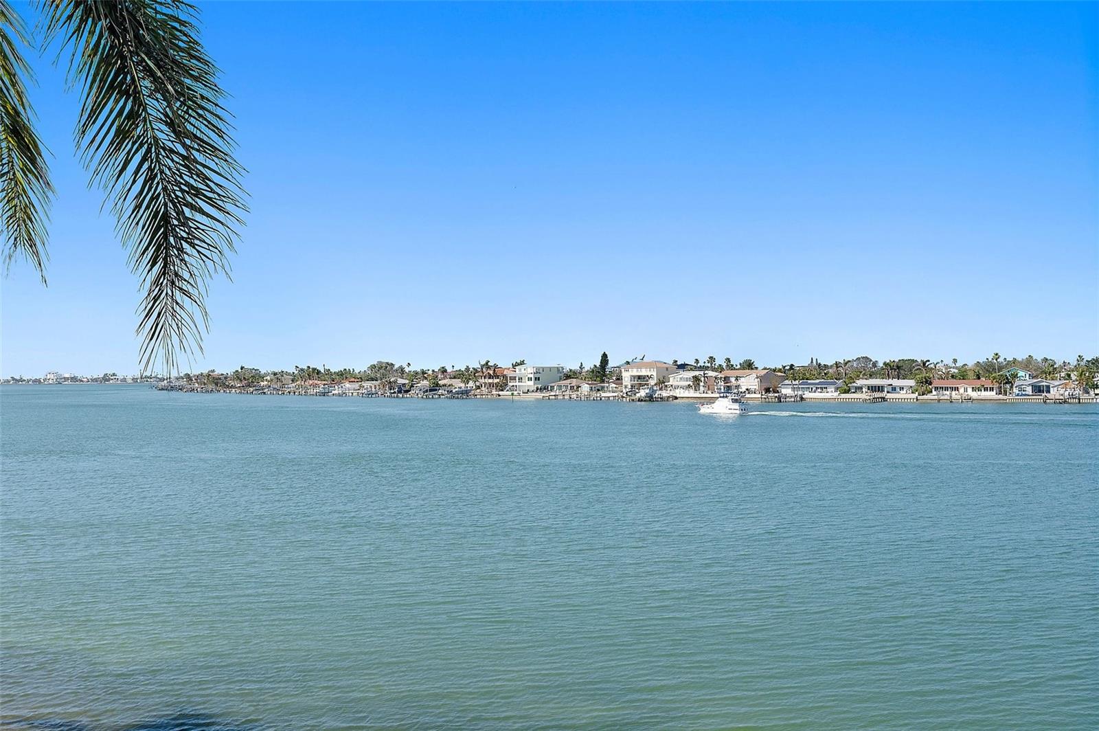 Listing photo id 28 for 6083 Bahia Del Mar Circle 359