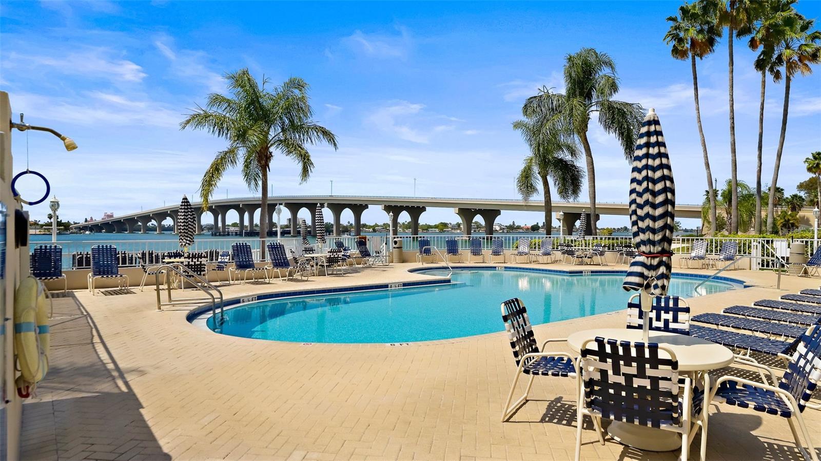 Listing photo id 45 for 6083 Bahia Del Mar Circle 359