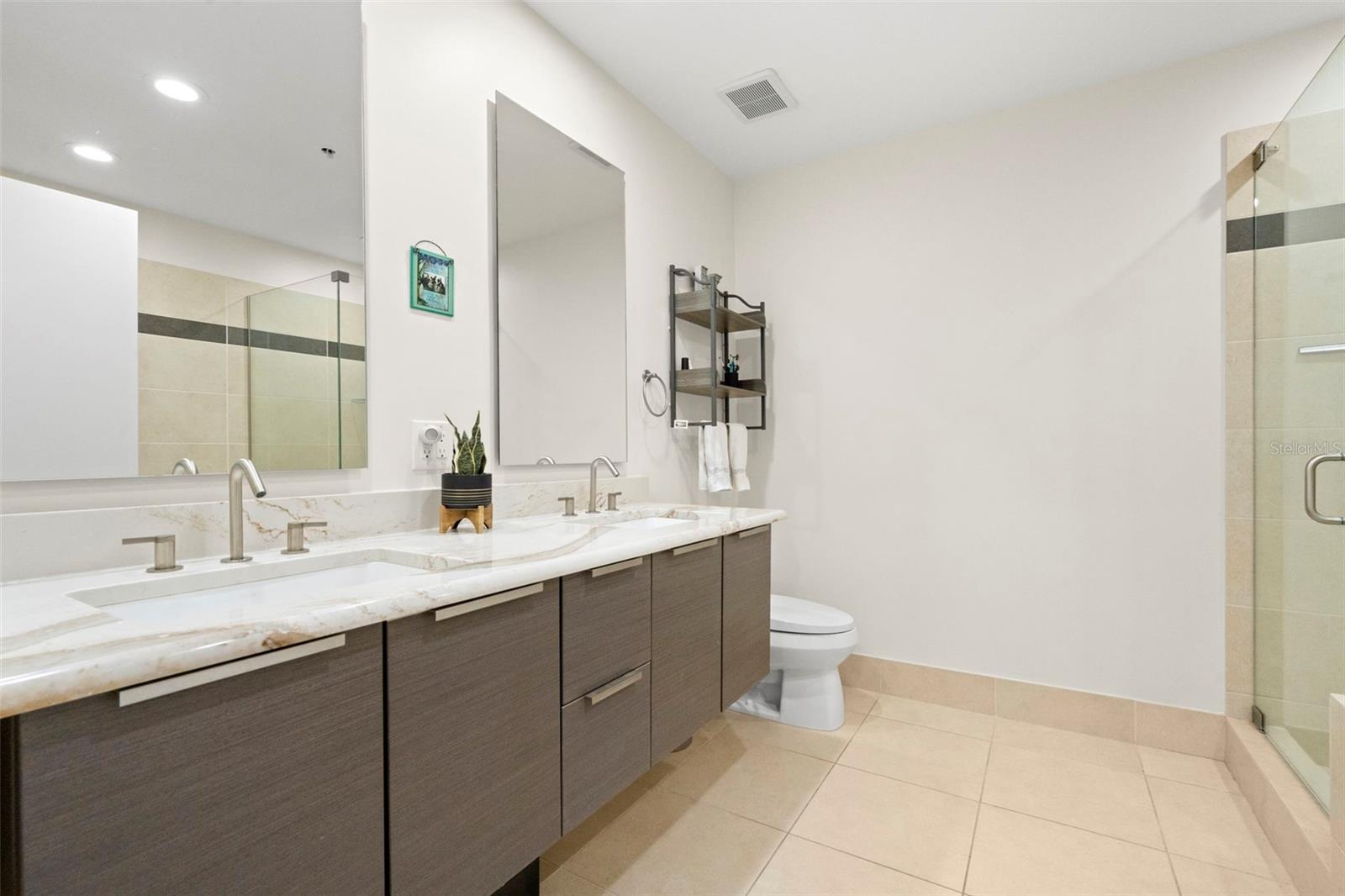 Listing photo id 22 for 175 1st Street S 1104