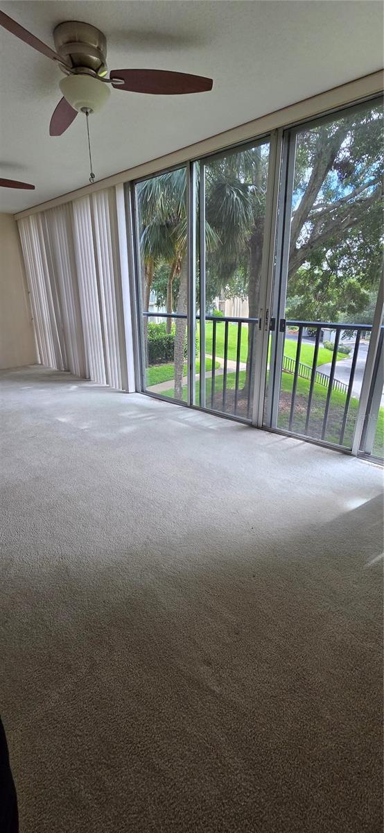 Listing photo id 21 for 90 Highland Avenue 224