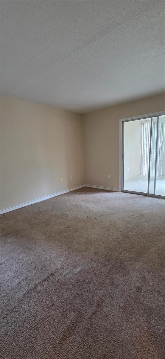 Listing photo id 22 for 90 Highland Avenue 224