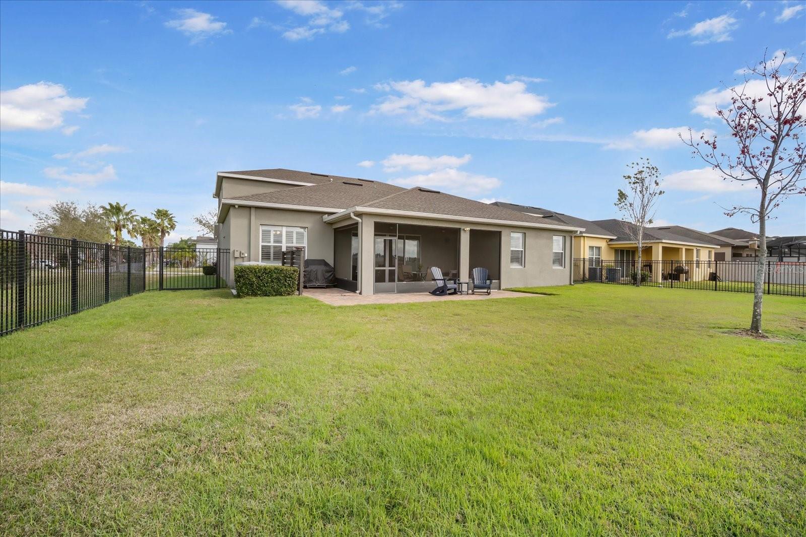 Listing photo id 21 for 11834 Lake Lucaya Drive