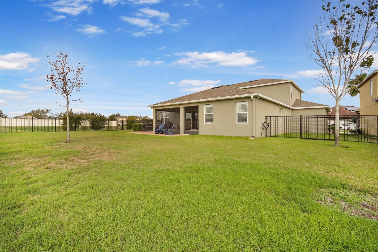 Listing photo id 23 for 11834 Lake Lucaya Drive