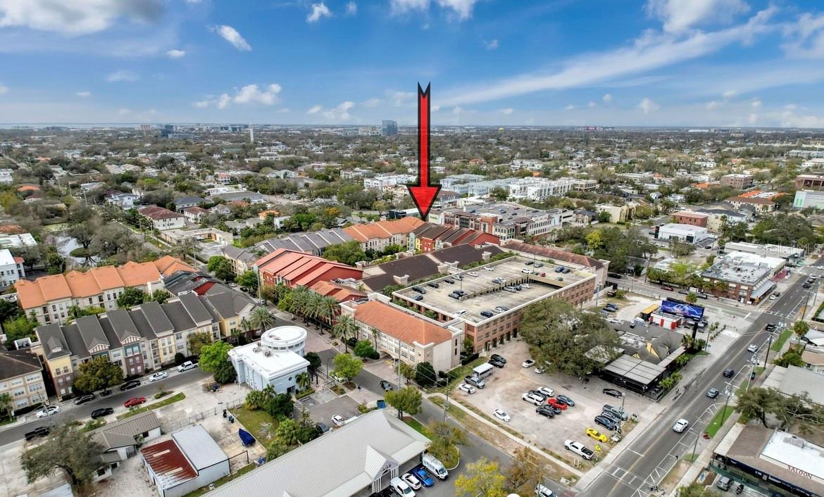 Image 46 of 50 For 2410 Azeele Street 220