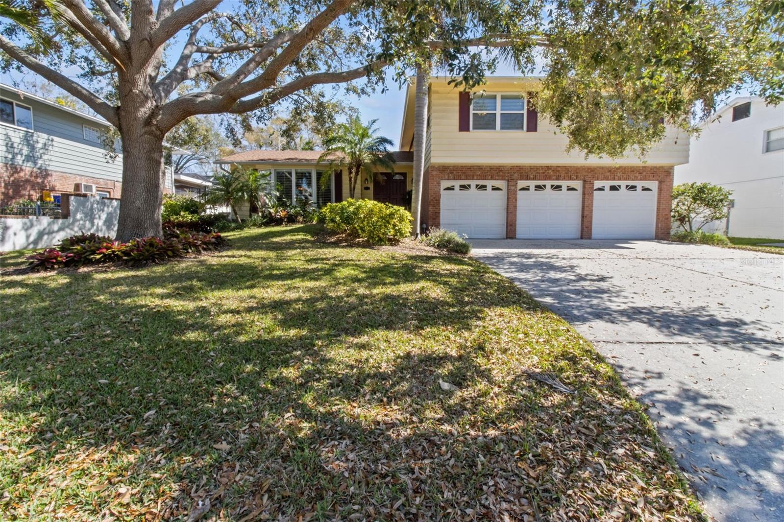 Details for 8555 140th Street, SEMINOLE, FL 33776