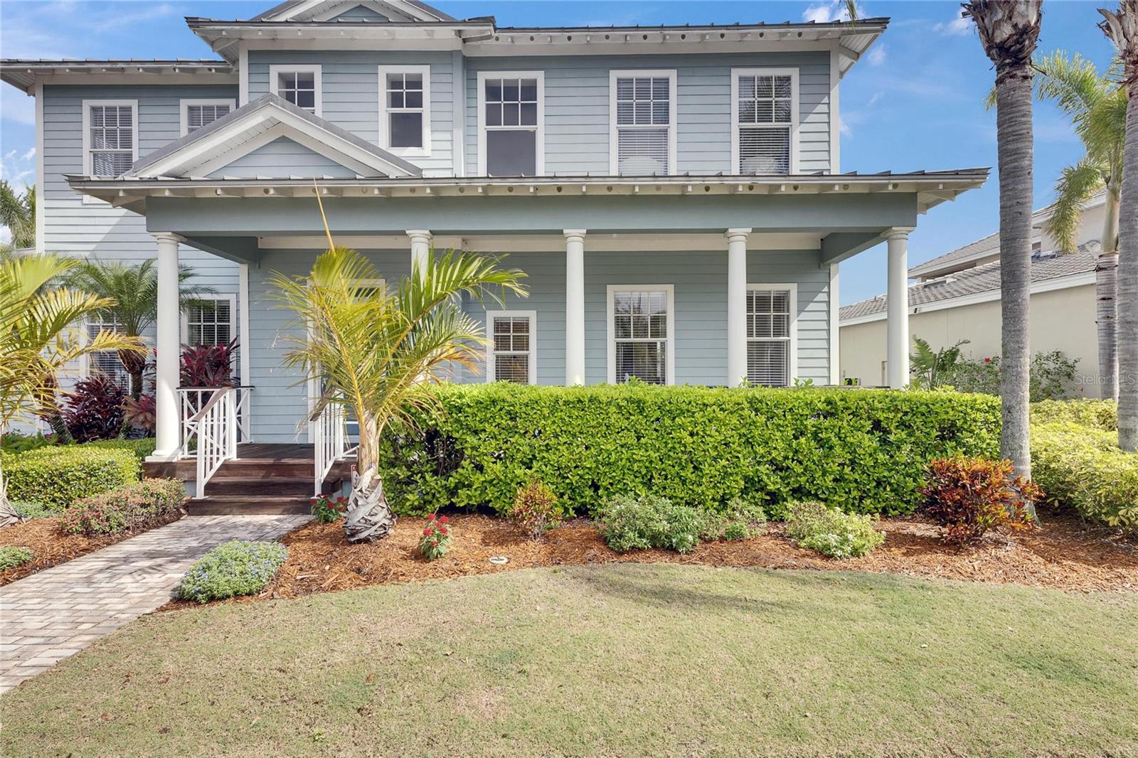 Listing photo id 1 for 735 Manns Harbor Drive