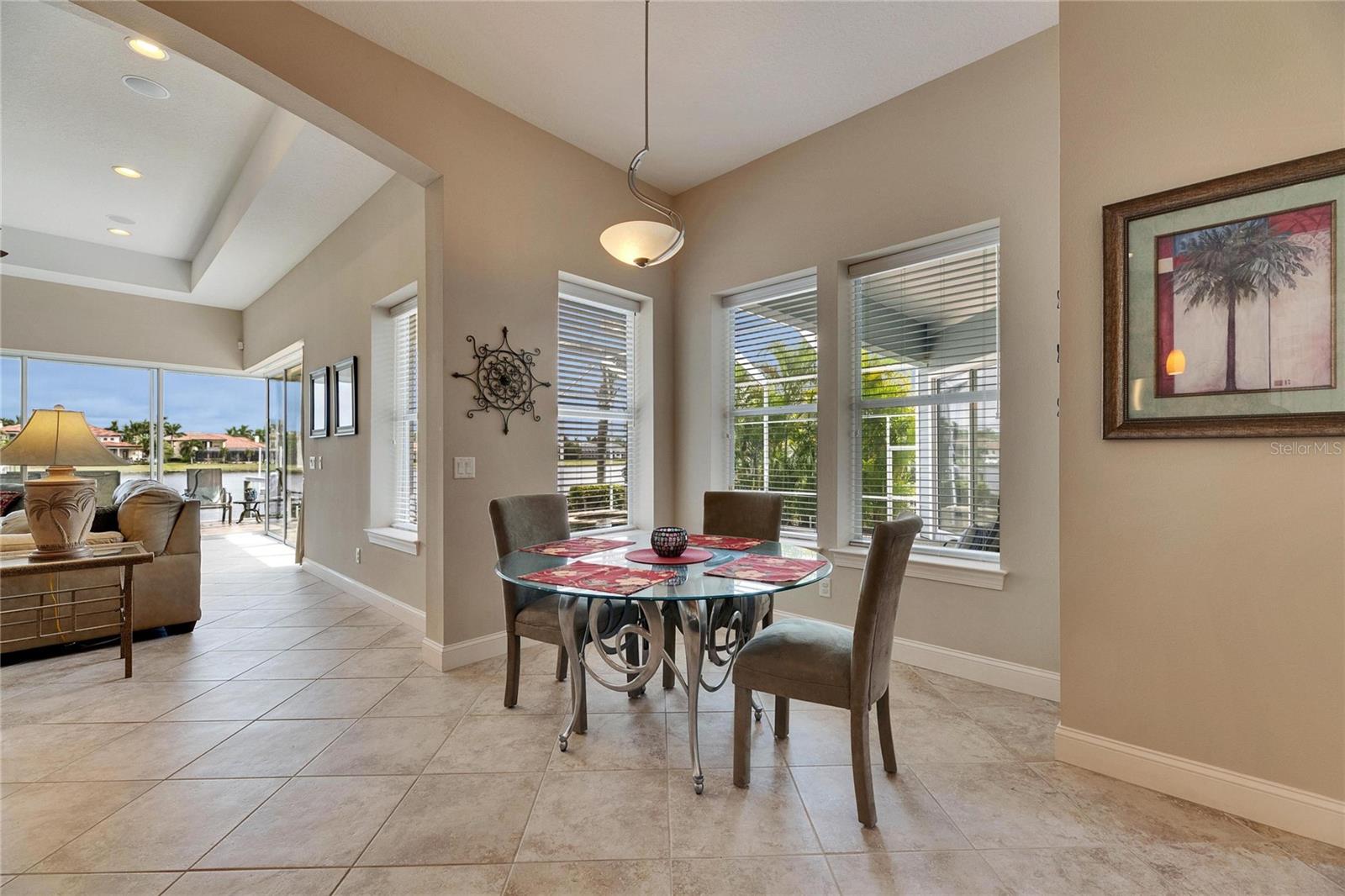 Listing photo id 28 for 735 Manns Harbor Drive