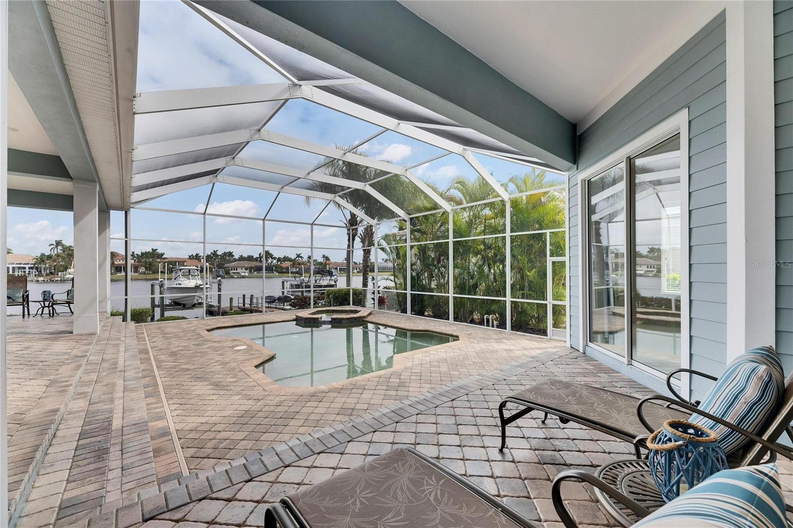 Listing photo id 71 for 735 Manns Harbor Drive