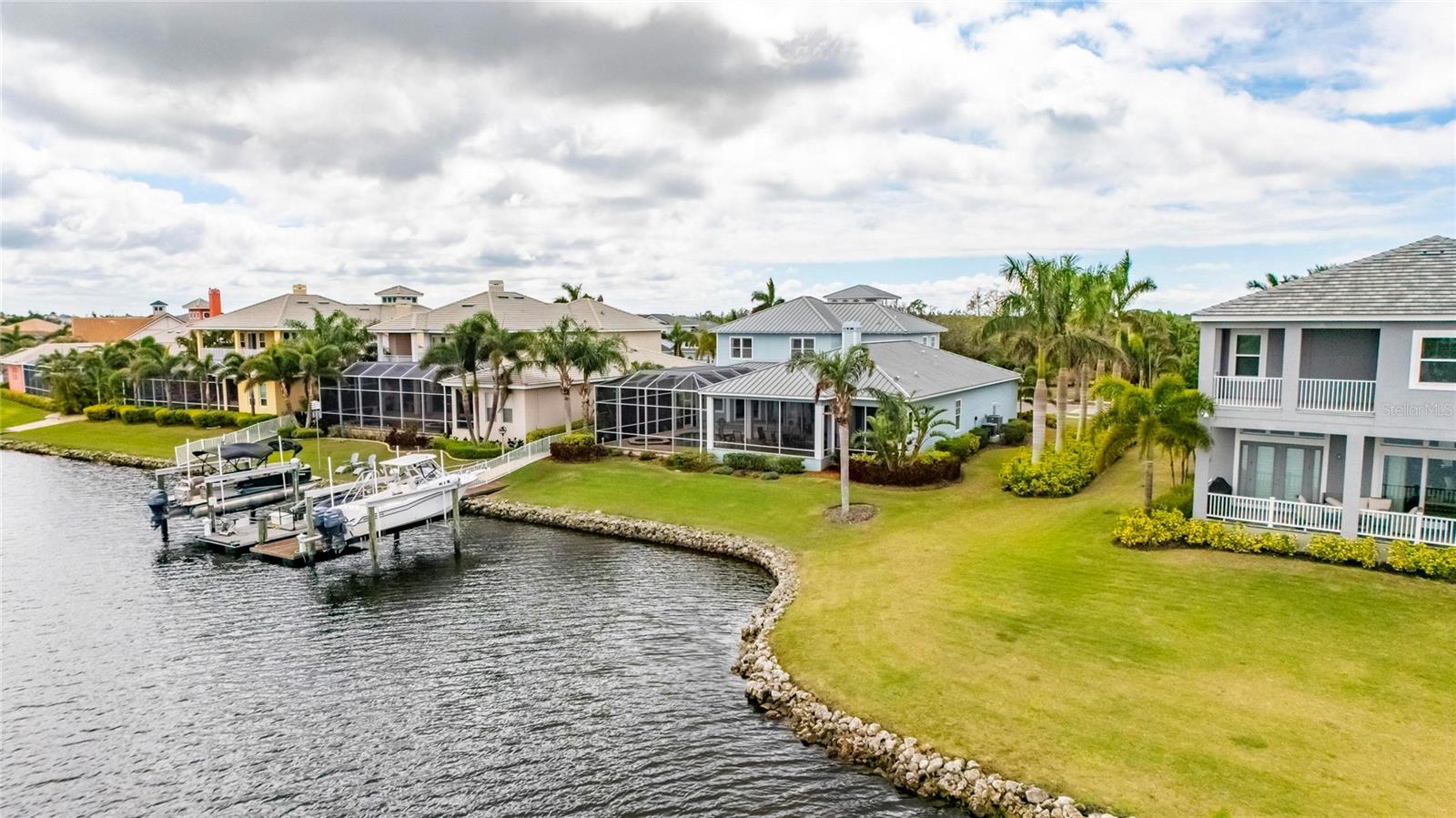 Listing photo id 80 for 735 Manns Harbor Drive